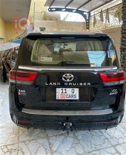 تۆیۆتا لاند کروزەر